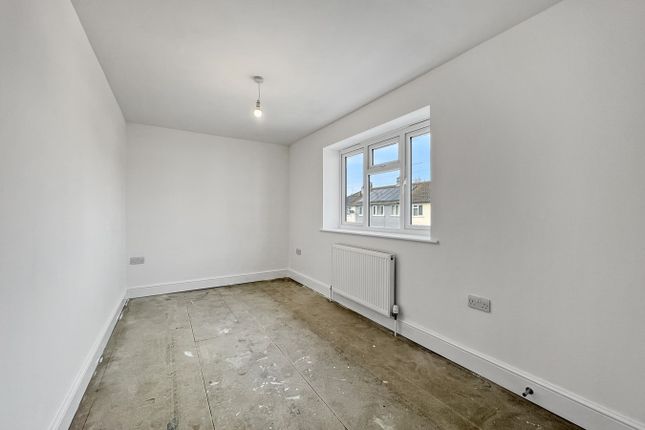 End terrace house for sale in Hainault Grove, Chelmsford