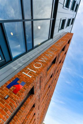 Howardone-30.Jpg