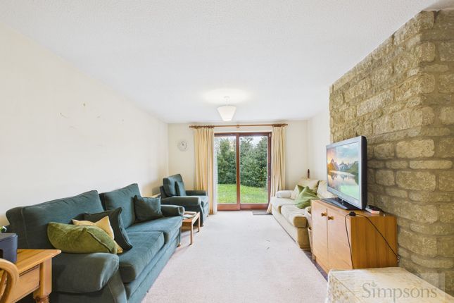 22 Hoyle Close, Witney photo 4