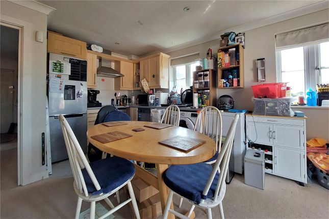 24, Trafalgar Court, Cobham photo 4