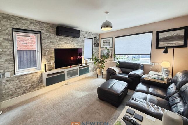 101 Kingfisher Way, Newark photo 2
