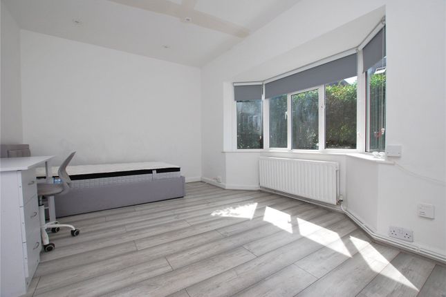22, Margaret Road, Surrey photo 4