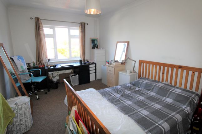25, Cooper Dean Drive, Queens Park, Bournemouth photo 5