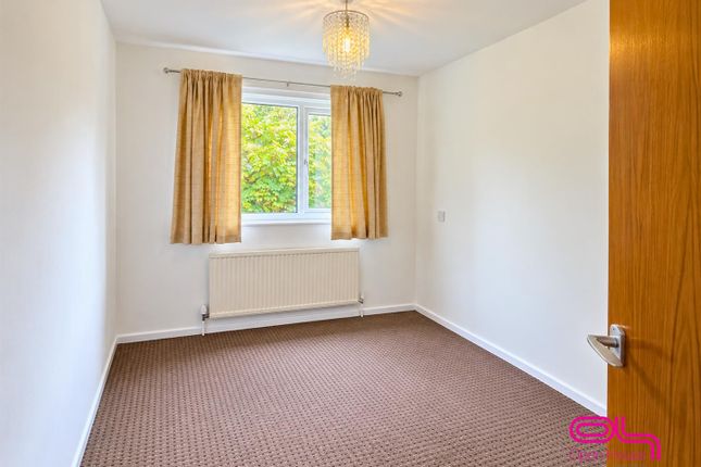 11, Breckles Place, Bolton photo 3