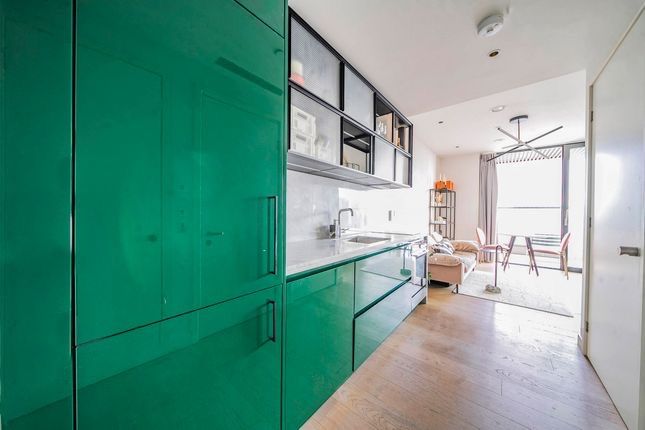 Flat 2806, Hobart Building, London photo 5