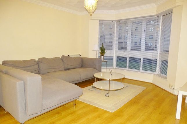 Hughenden Lane, Glasgow photo 2