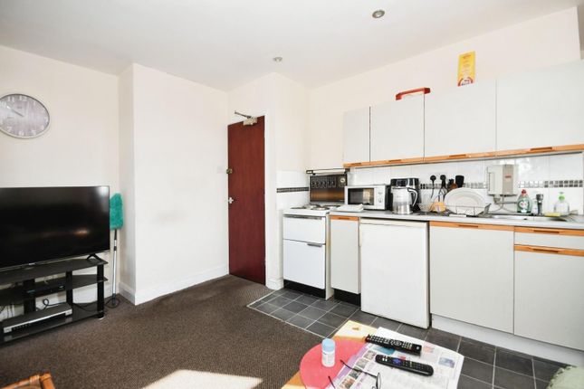 Flat 3 - Kitchen Living 02.Jpg