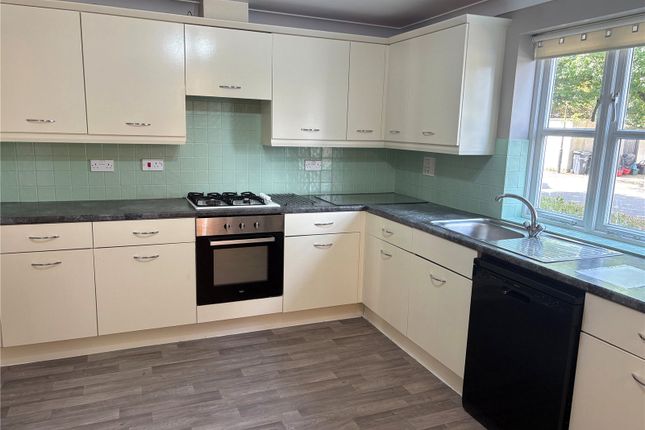 19, Walnut Grove, Somerset photo 3