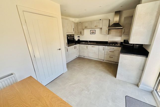 9, Hustler Grove, Goole photo 2