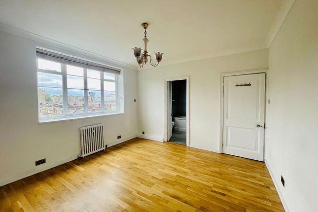 Flat to rent in Stanford Road, London