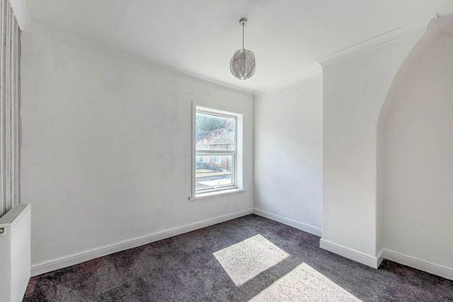 105, Welbeck Street, Hull photo 4