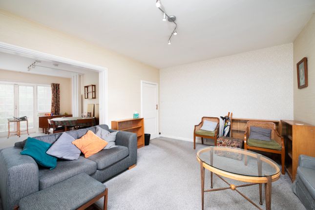 23, Rotherwick Road, London photo 4