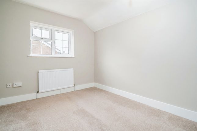 Semi-detached house for sale in Lilac Grove, Luton