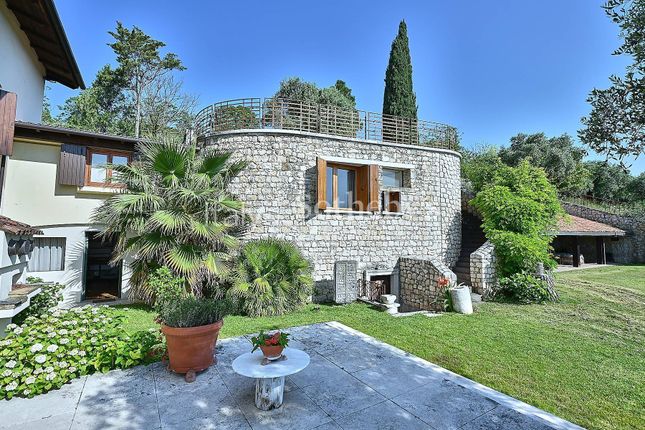 Villa for sale in Via San Mattia, Verona, Veneto
