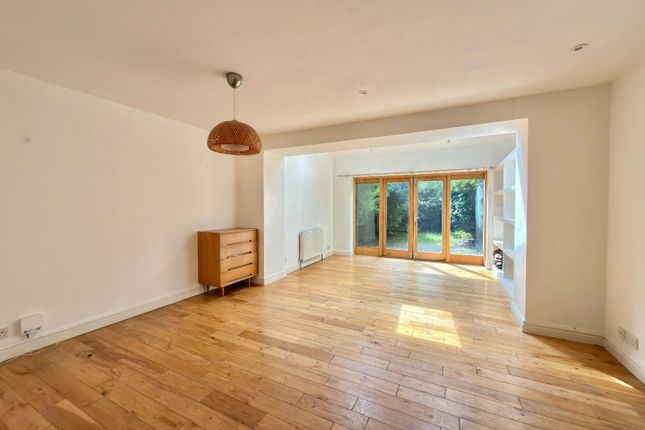 11, Dovecote Mews, Chorlton Green photo 4