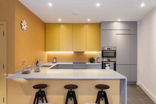 4 Kaolin Court 33-39 Beadnell Road, London photo 4