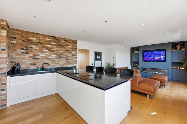 Apartment 20, Warnes, Steyne Gardens, Worthing photo 4