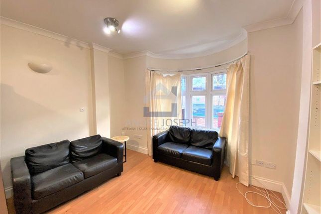 Thumbnail Flat to rent in Montana Road, Tooting Bec, London