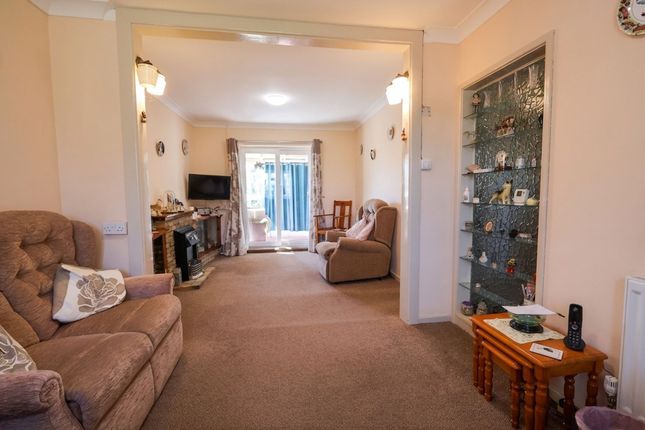 18 Ely Road, Ely photo 5