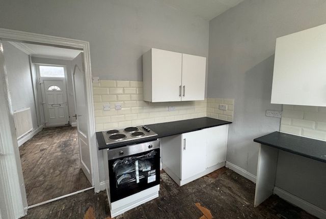 20, Longford Terrace Bradford photo 3