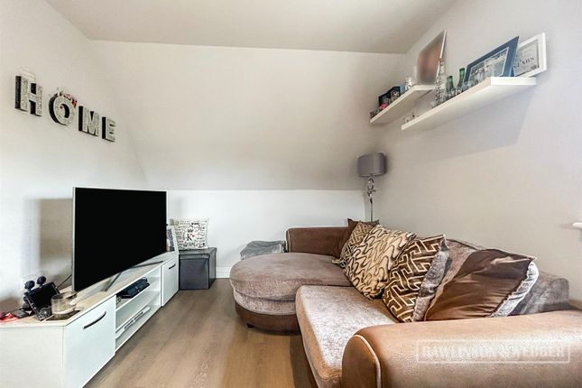 Flat for sale in Pavilion Place, Hurst Lane, East Molesey