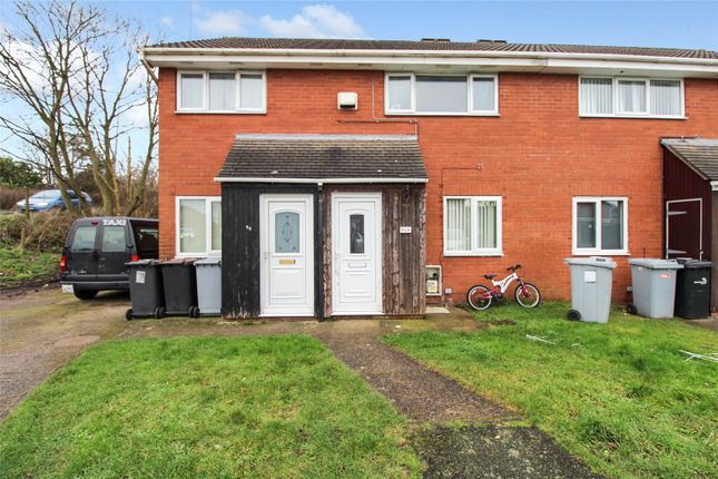 Thumbnail Maisonette for sale in Hythe Avenue, Crewe, Cheshire