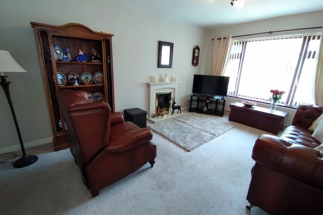 6, Tollgate Close, Stoke-on-Trent photo 3