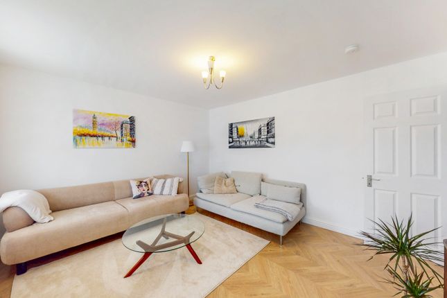 183a, Field End Road, Pinner photo 3