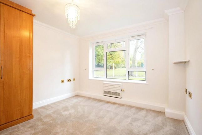 The Firs, 48, Firs Close, Surrey photo 4