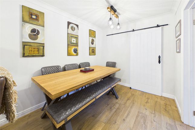 Lynwood Drive, Camberley photo 3