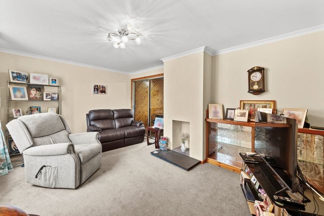 2, Windyknowe Crescent, Bathgate photo 3