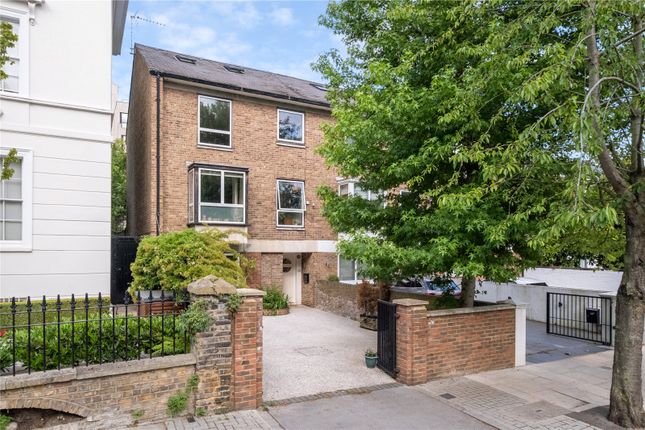 Thumbnail End terrace house for sale in Cavendish Avenue, London