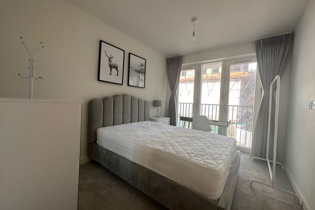 Duplex for sale in Mary Neuner Road, London