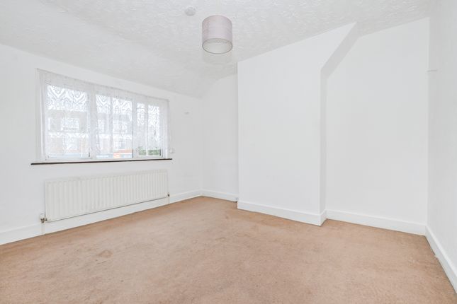 Flat to rent in Willow Tree Lane, Yeading, Hayes