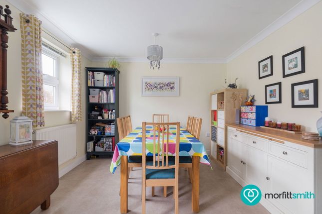 7, Glenwood Court, Sheffield photo 4