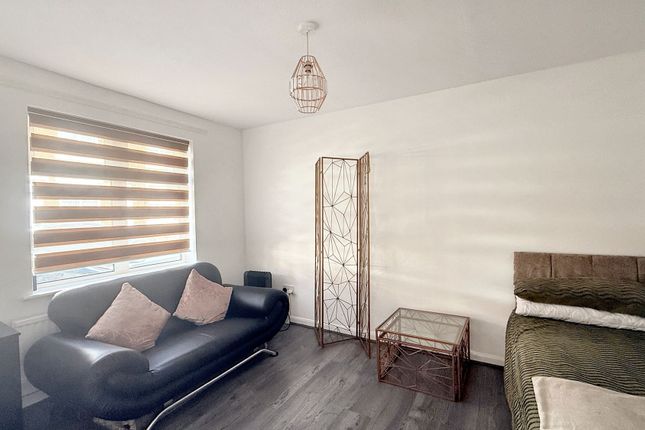 27 Buxton Street, Leicester photo 2
