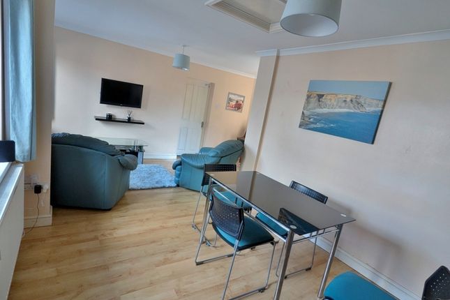 14, The Firs, Porthcawl photo 4