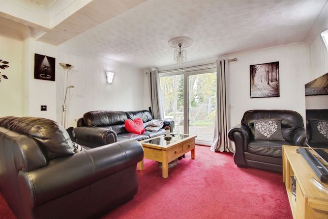 5, Little Thistle, Welwyn Garden City photo 2