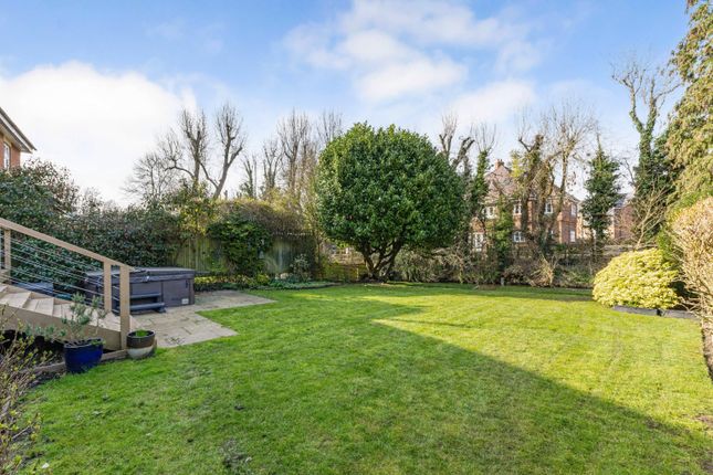 15, Meads Lane, St. Albans photo 2