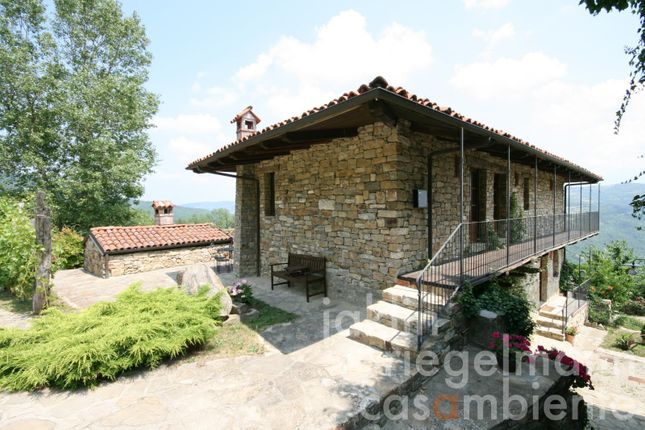 Country house for sale in Italy, Piedmont, Cuneo, Cuneo