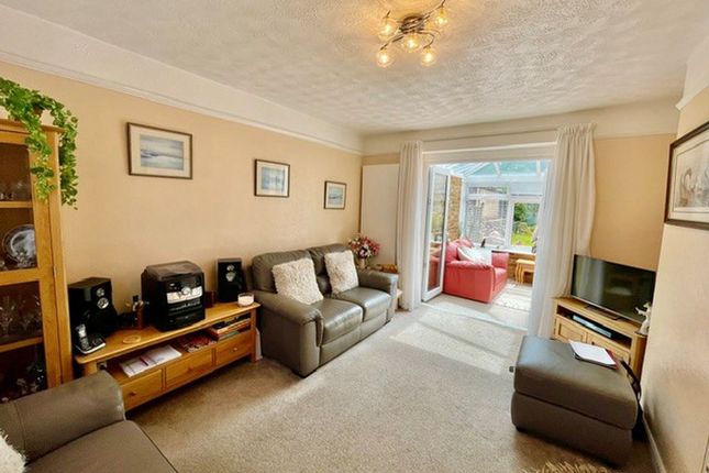 26, Brookfield Road, High Wycombe photo 2