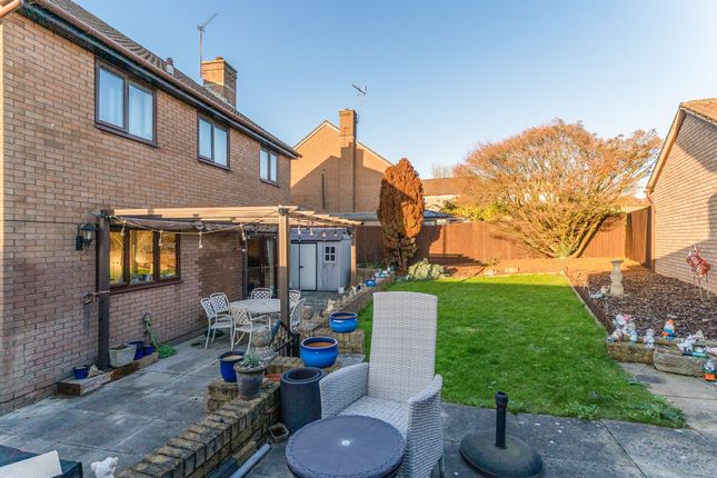 1 Fenner Brockway Close, Newport photo 2