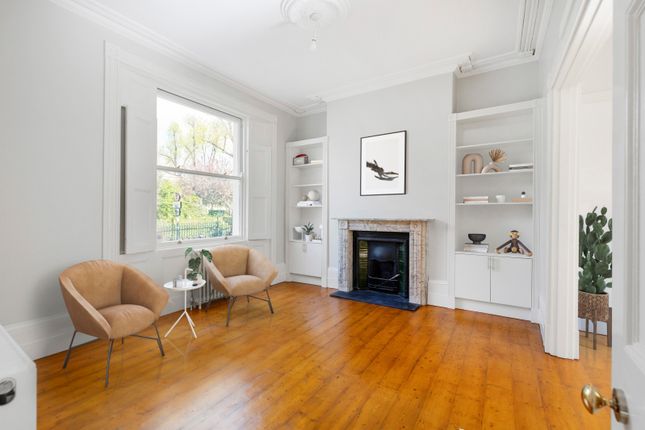Terraced house to rent in Lloyd Square, London