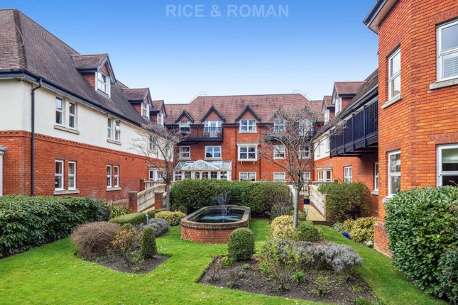 Flat for sale in London Road, Ascot