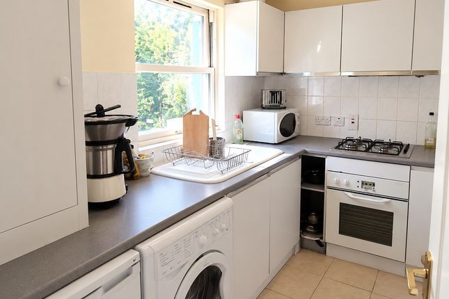 St Lukes Road, Notting Hill photo 4