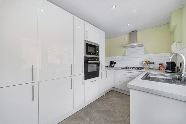 2 Rufford Close, Widnes photo 2