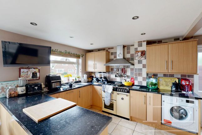 Detached house for sale in Somerville Drive, Crawley