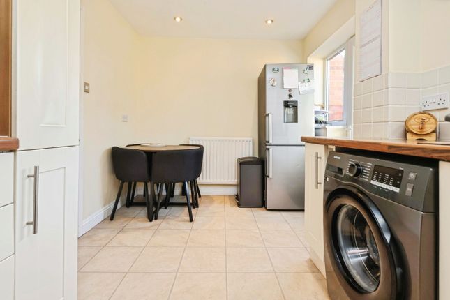 13, Saltwood Avenue, Worcester photo 3