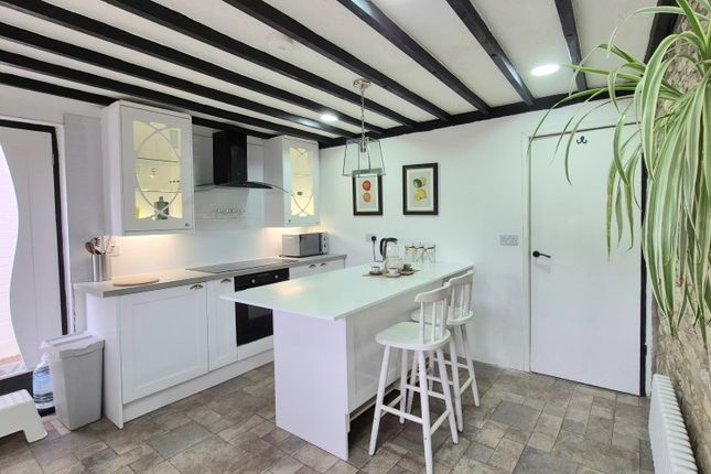 41 High Street, Stoke Goldington photo 3