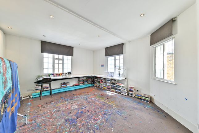 Flat 5, 28, Queen's Gate Gardens, London photo 4